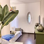 아파트 Flat44
